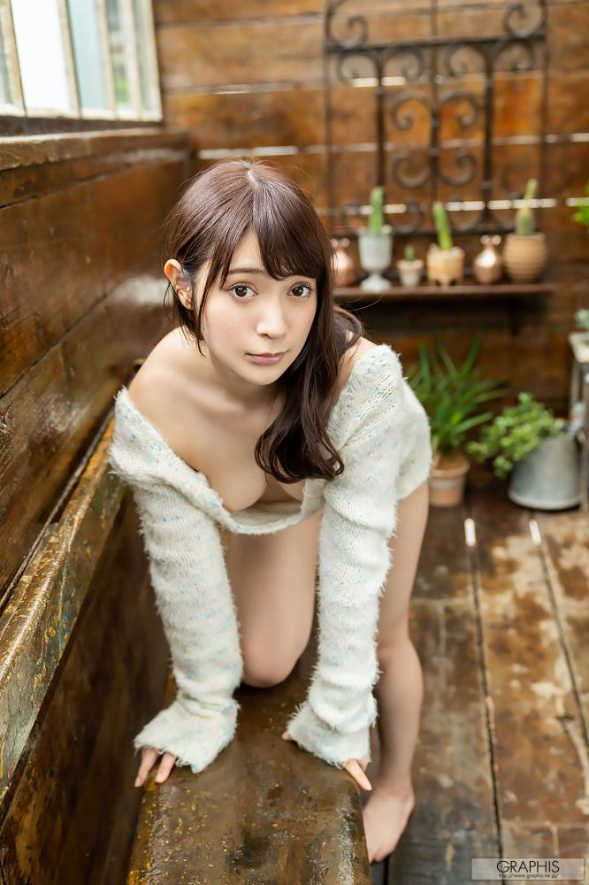 【成宮りか エロ画像】日仏ハーフのEカップ美少女AV女優！200枚の画像58枚目