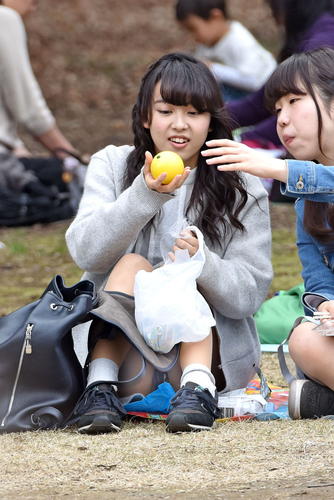 公園でパンチラしちゃってる素人たちを盗撮wwwの画像113枚目