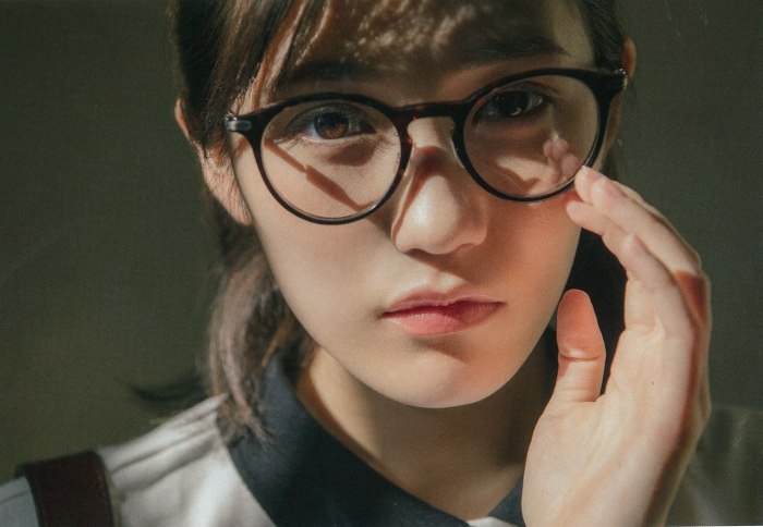 元AKB48・渡辺麻友のエロ画像200枚まとめ！！の画像95枚目