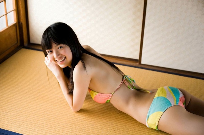 女優・逢沢りなが週プレ42号で1年半ぶりの水着グラビアを公開！の画像12枚目