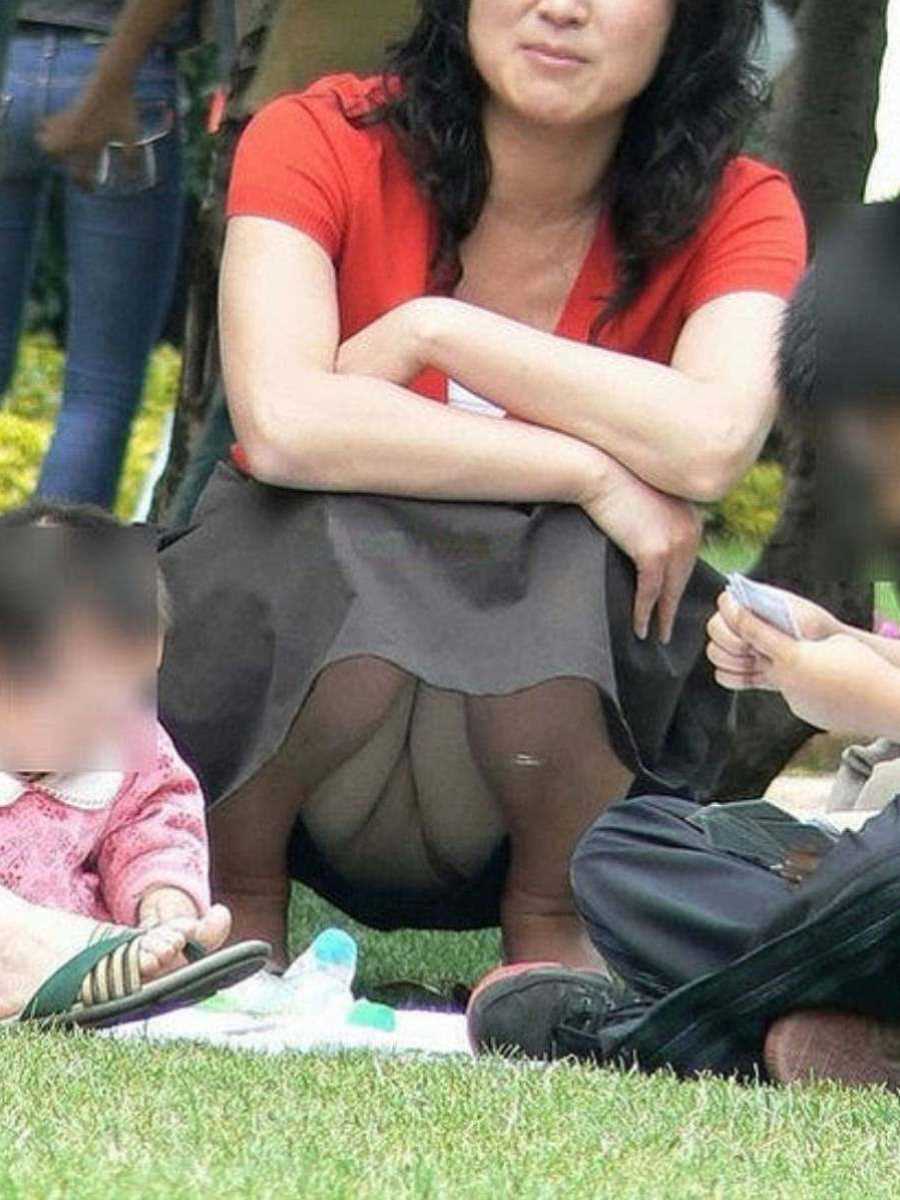 素人娘たちの街撮りパンチラエロ画像！の画像48枚目