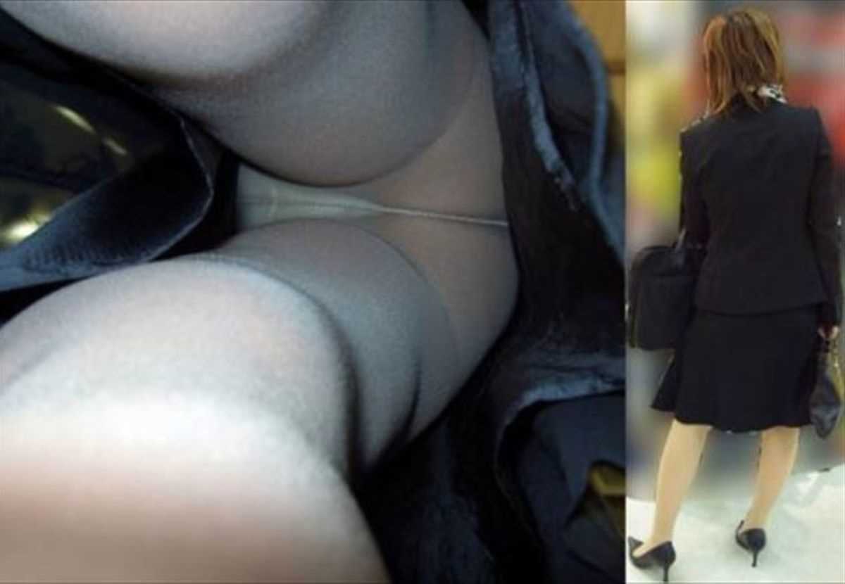 【逆さ撮り】パンスト素人娘のスカート内パンチラを接写撮りwの画像44枚目