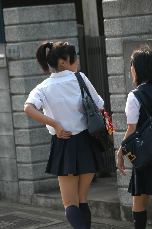 日本の誇る制服JK！歩いてるだけでえちえちなのだ。の画像47枚目